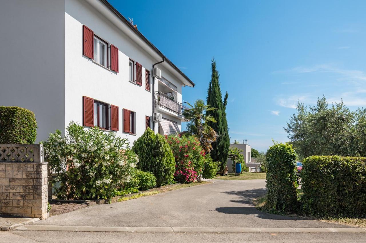 Apartments Marcan Пореч Экстерьер фото